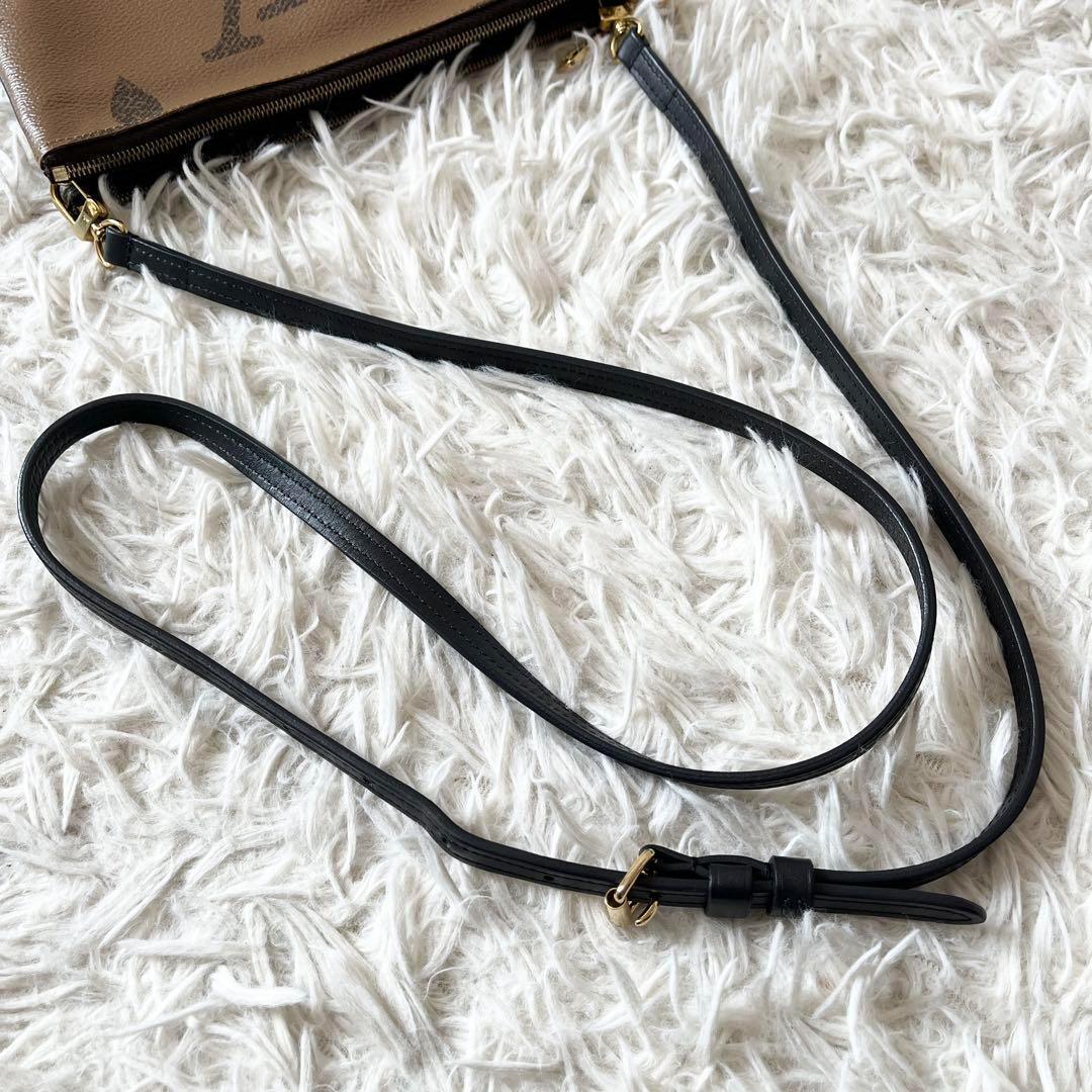 ルイヴィトン　ショルダー　ドゥーブルジップ　モノグラムジャイアント　リバース