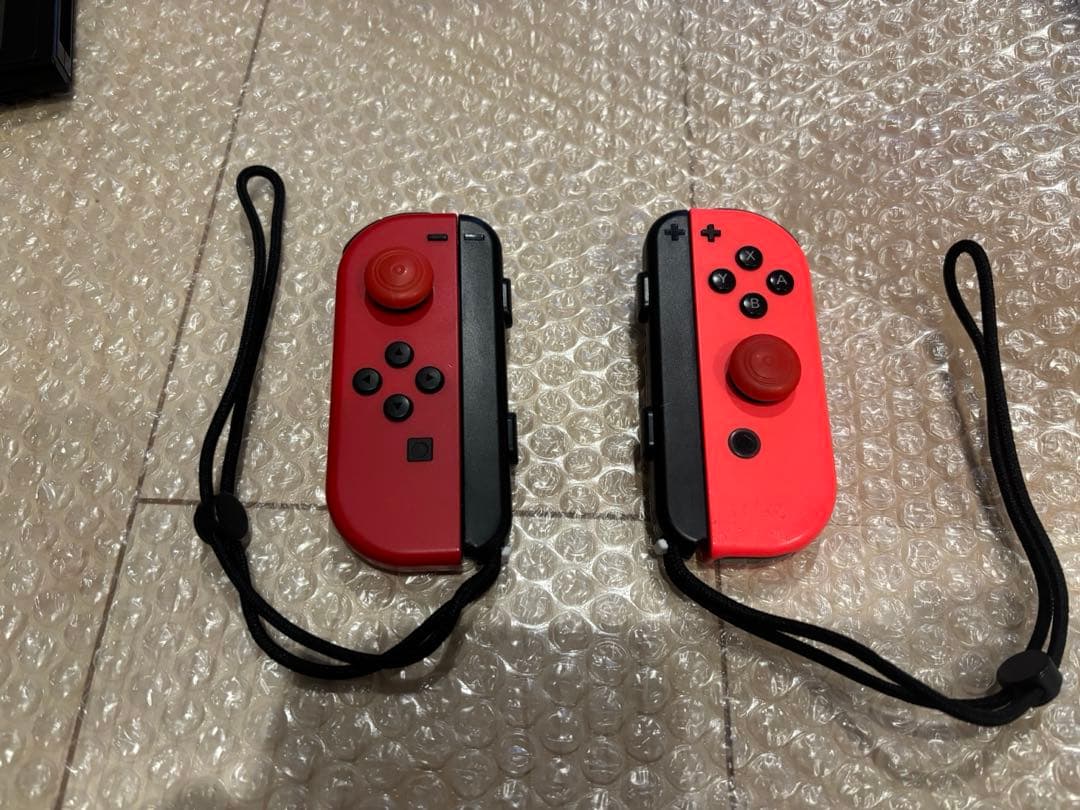 Nintendo Switch 本体 + ジョイコン