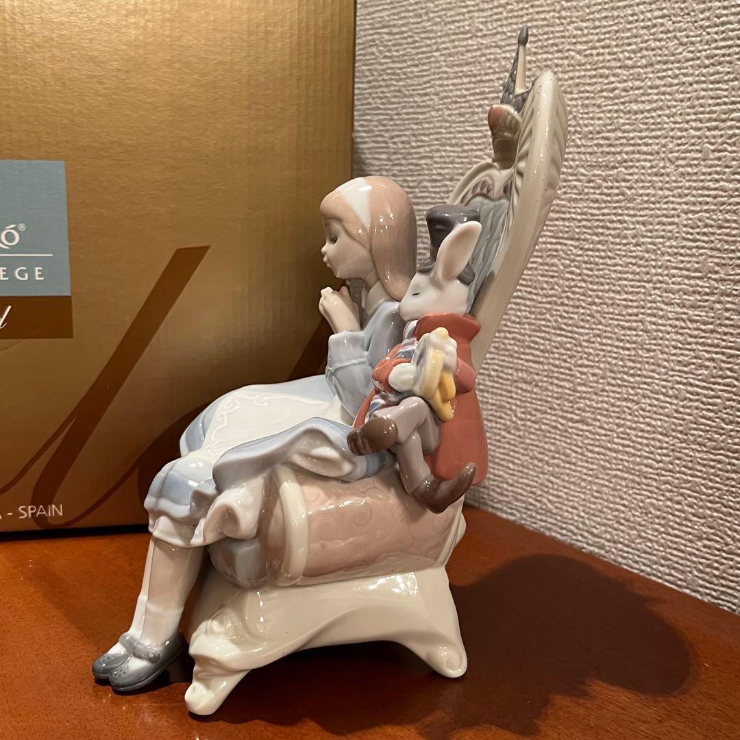 希少　新品　未使用　不思議の国のアリス　リヤドロ　陶器　人形　置物　箱入り