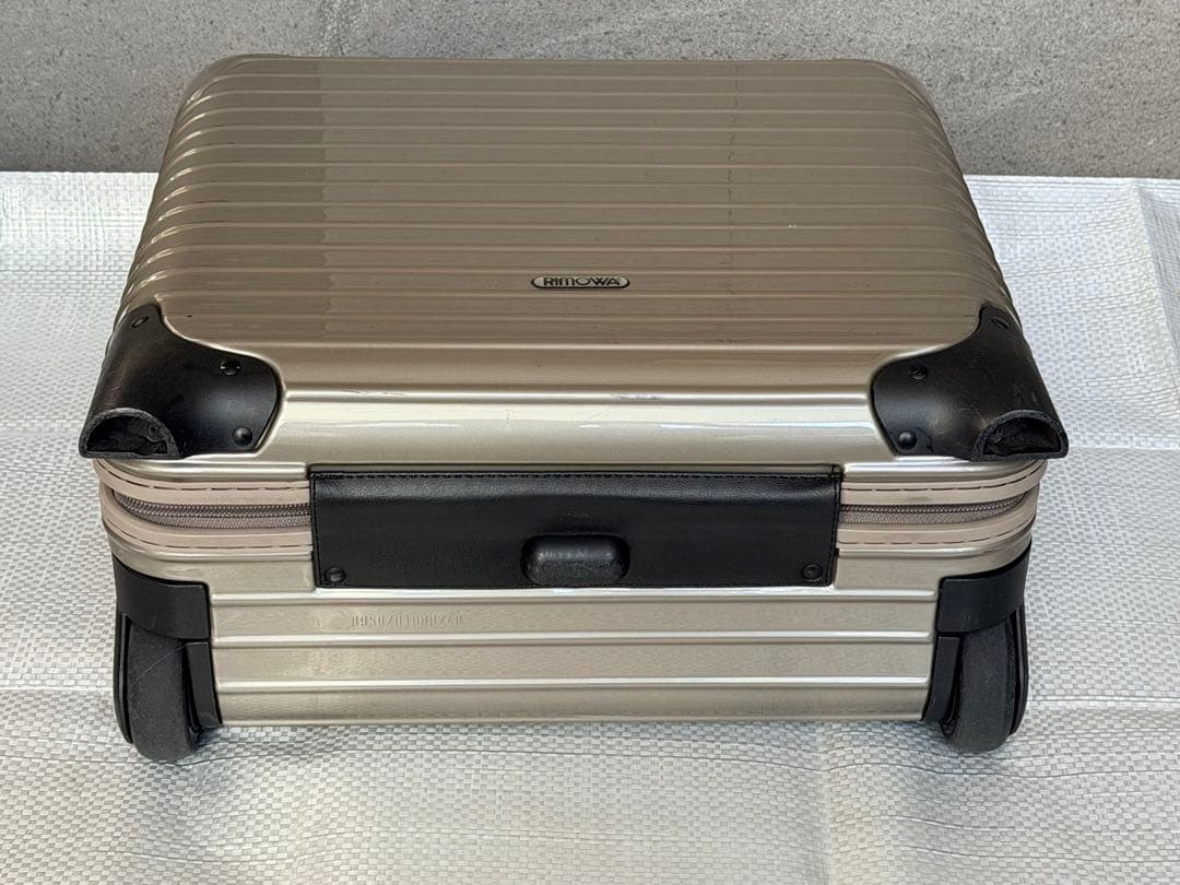 ⭐️RIMOWA リモワ サルサ ビジネストローリー 23L 2輪 ゴールド