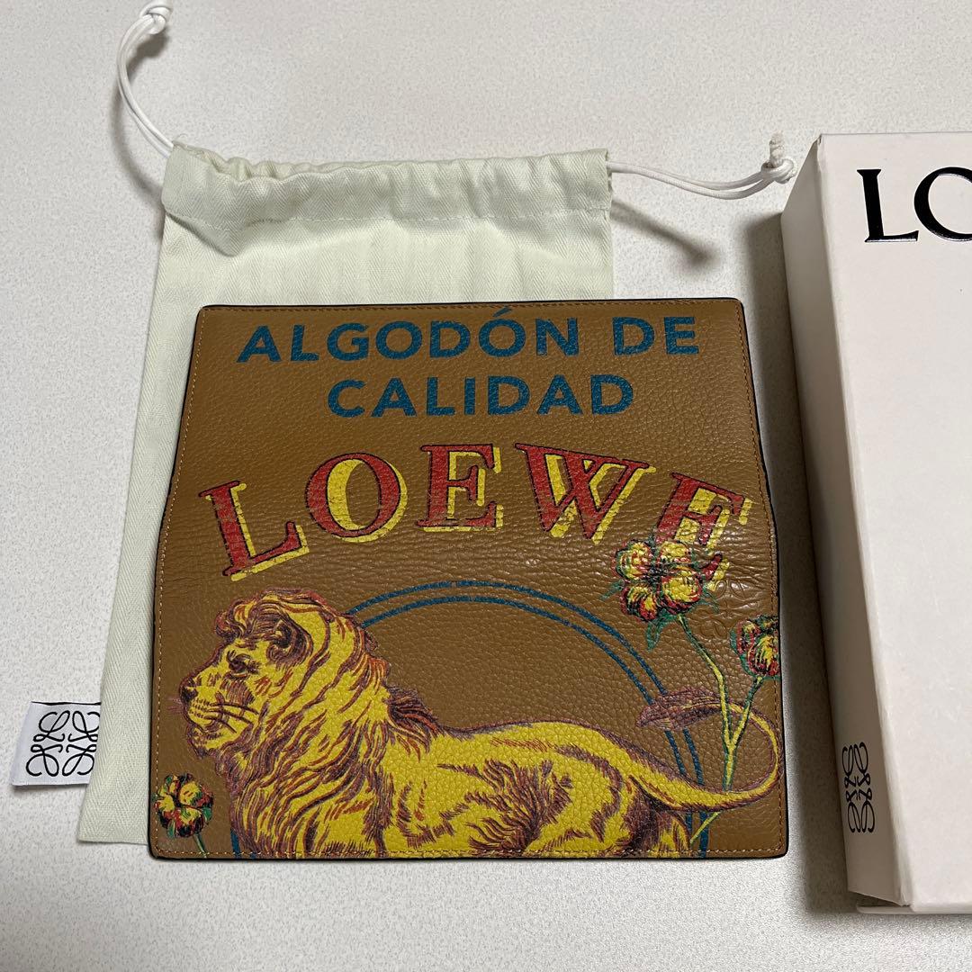 LOEWE ブラウンレザー 折り財布