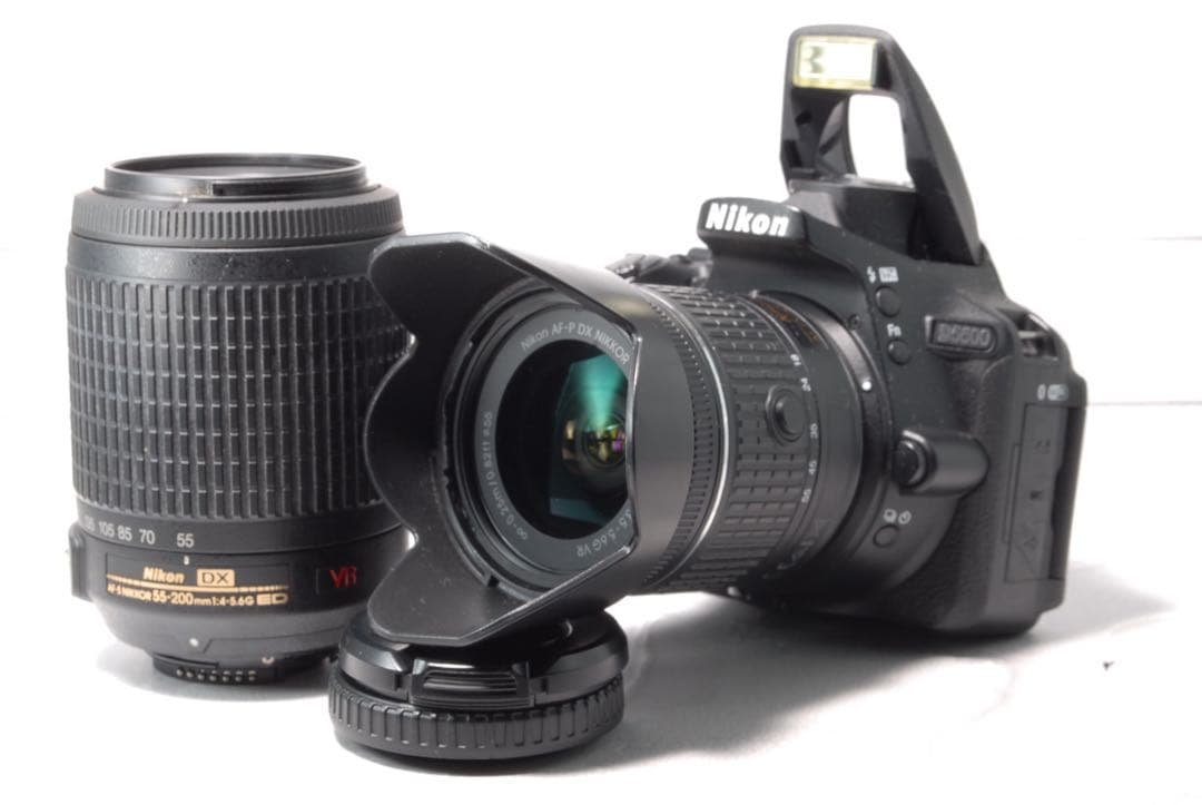 美品Nikon D5600 ダブルレンズ Wi-Fi・Bluetooth機能搭載