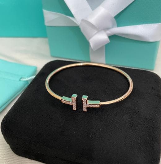 ほぼ新品ティファニー ピンクゴールド バングル