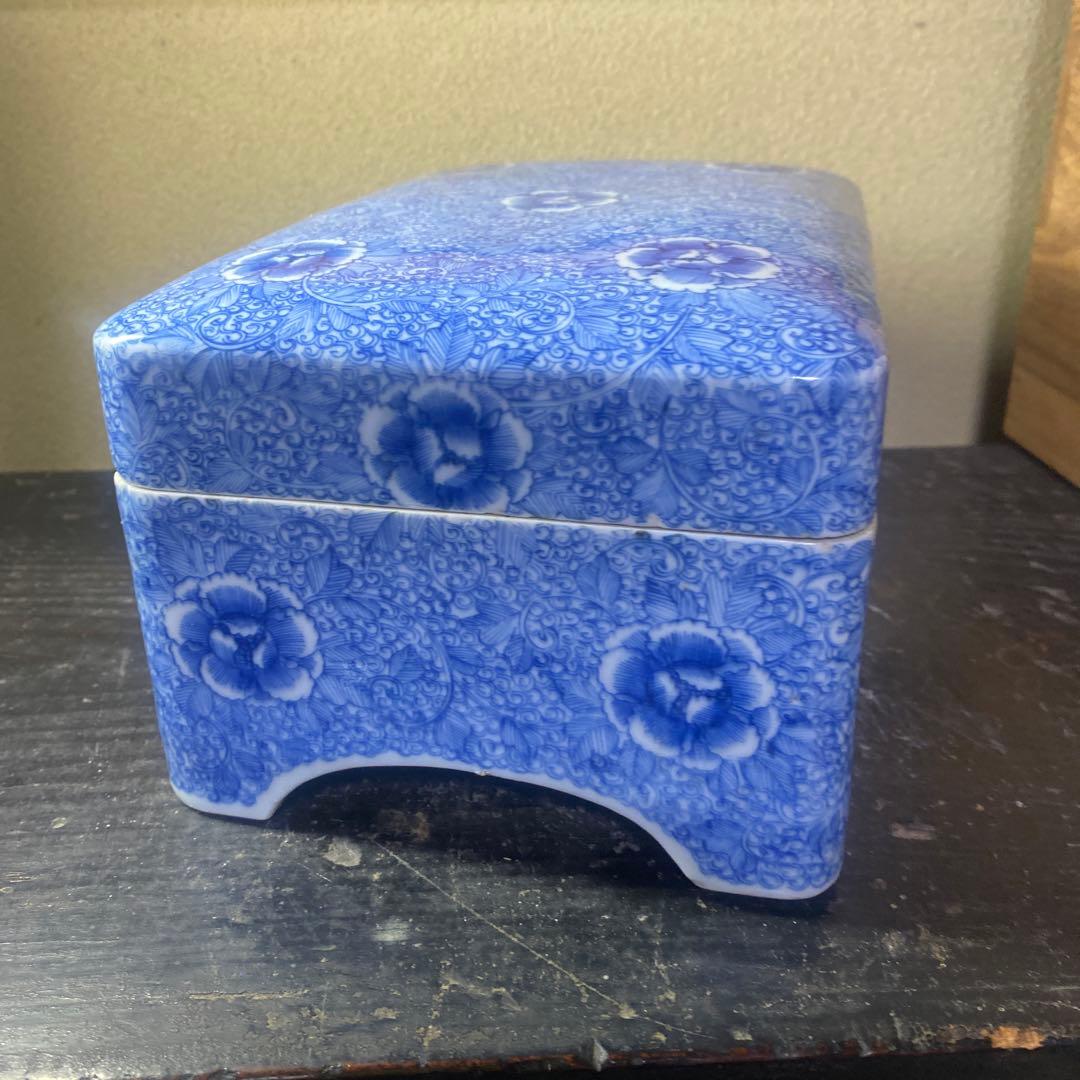 古伊万里花唐草珍品玉手箱【桐箱付】
