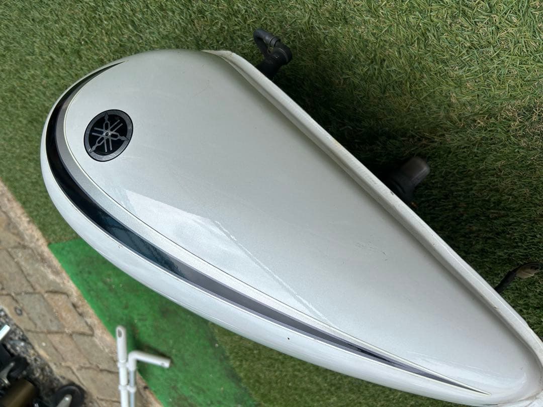 yb125sp タンク　美品　サビ無し