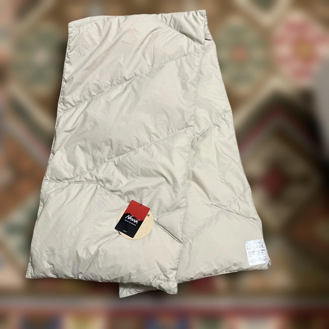 新品　NANGA (ナンガ)　ダウンポンチョマフラー
