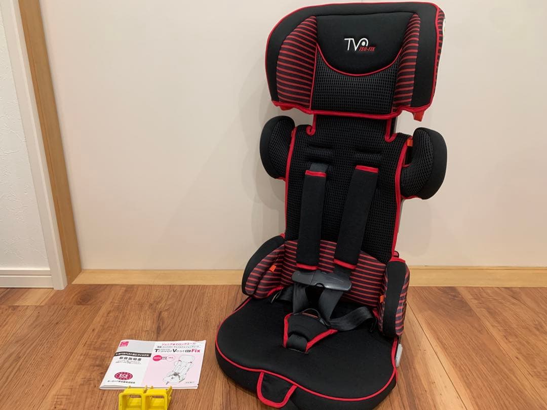 日本育児ジュニアシート ISOFIX 黒/赤