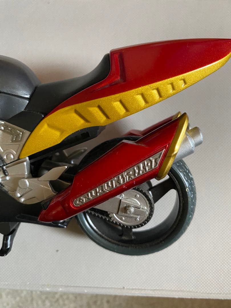 shフィギュアーツ　マシントルネイダー　仮面ライダーアギト