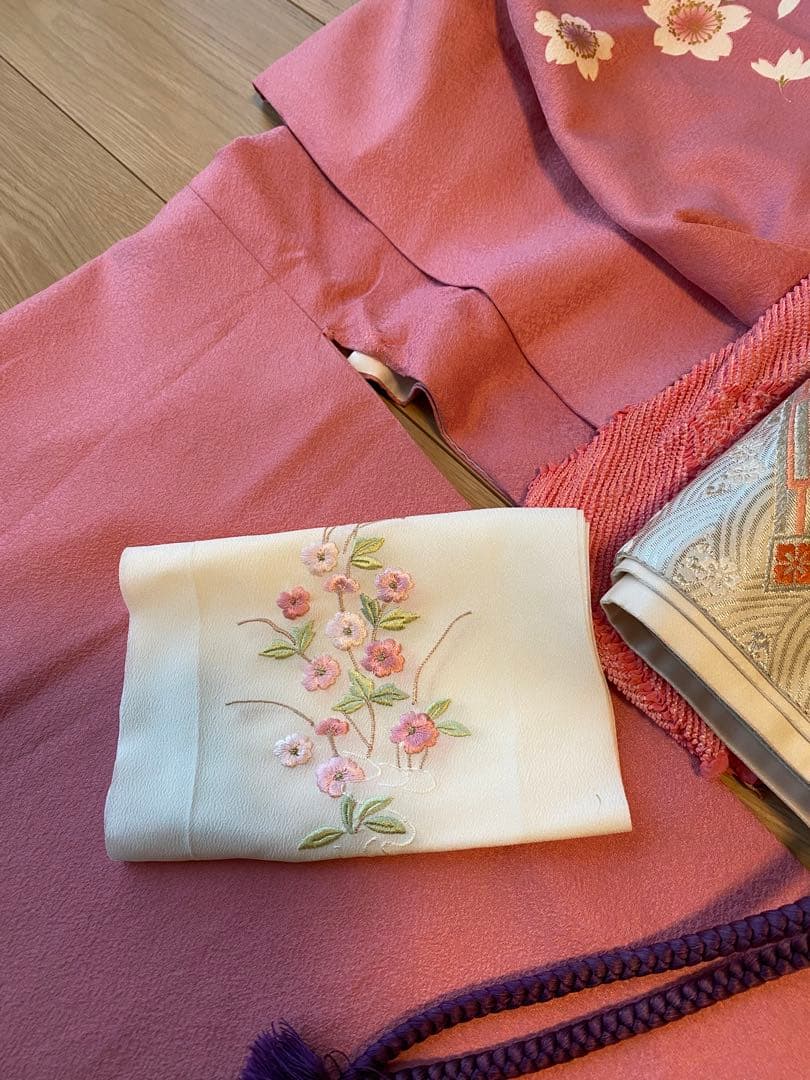 【振り袖　5点セット】　振袖　刺繍　卒業式　袴　ピンク　紫　フルセット
