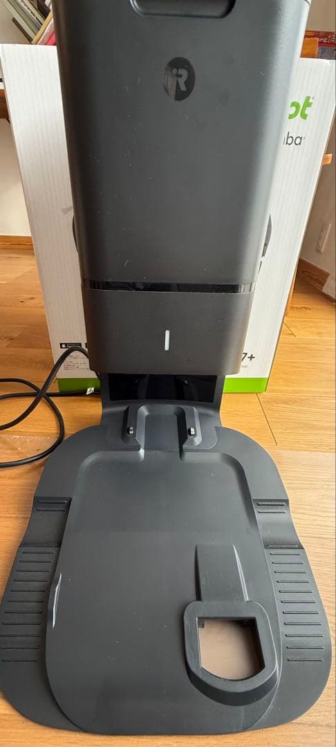 iRobot Roomba i7+ 本体 自動充電ドック付き
