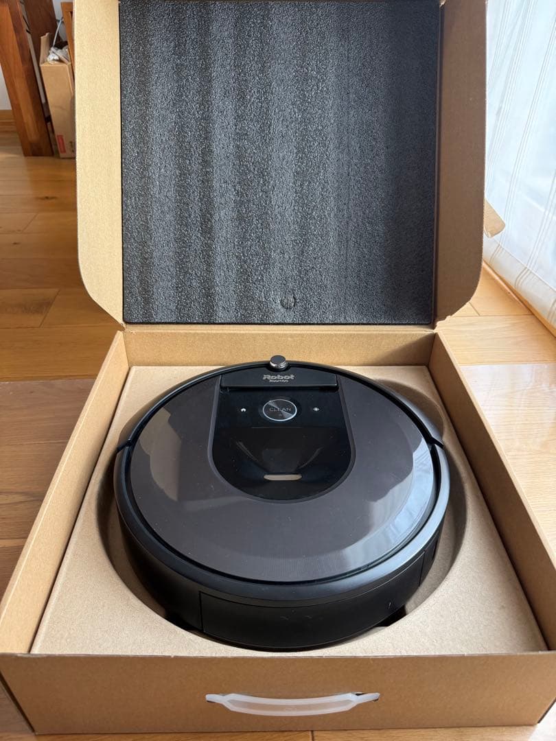 iRobot Roomba i7+ 本体 自動充電ドック付き