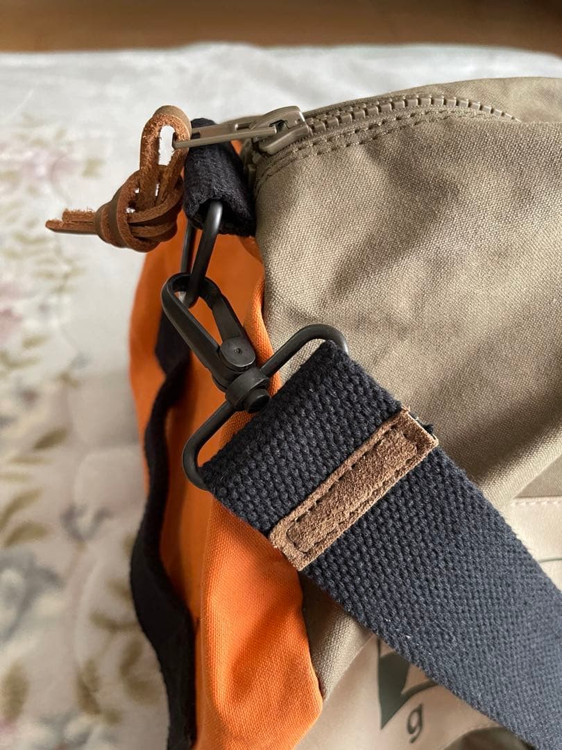 ナパピリ　ボストンバッグ　牛革　約100Ｌ