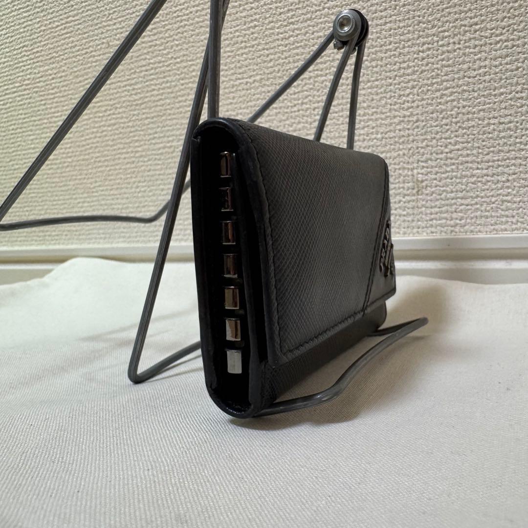 【美品】プラダ PRADAサフィアーノレザー 6連 金具ロゴ キーケース