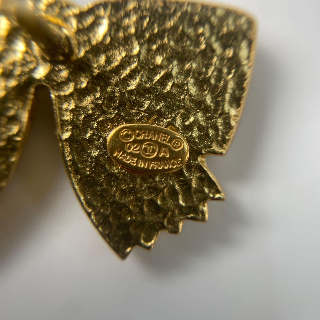 美品 シャネルCHANEL ブローチ リボン 02A.