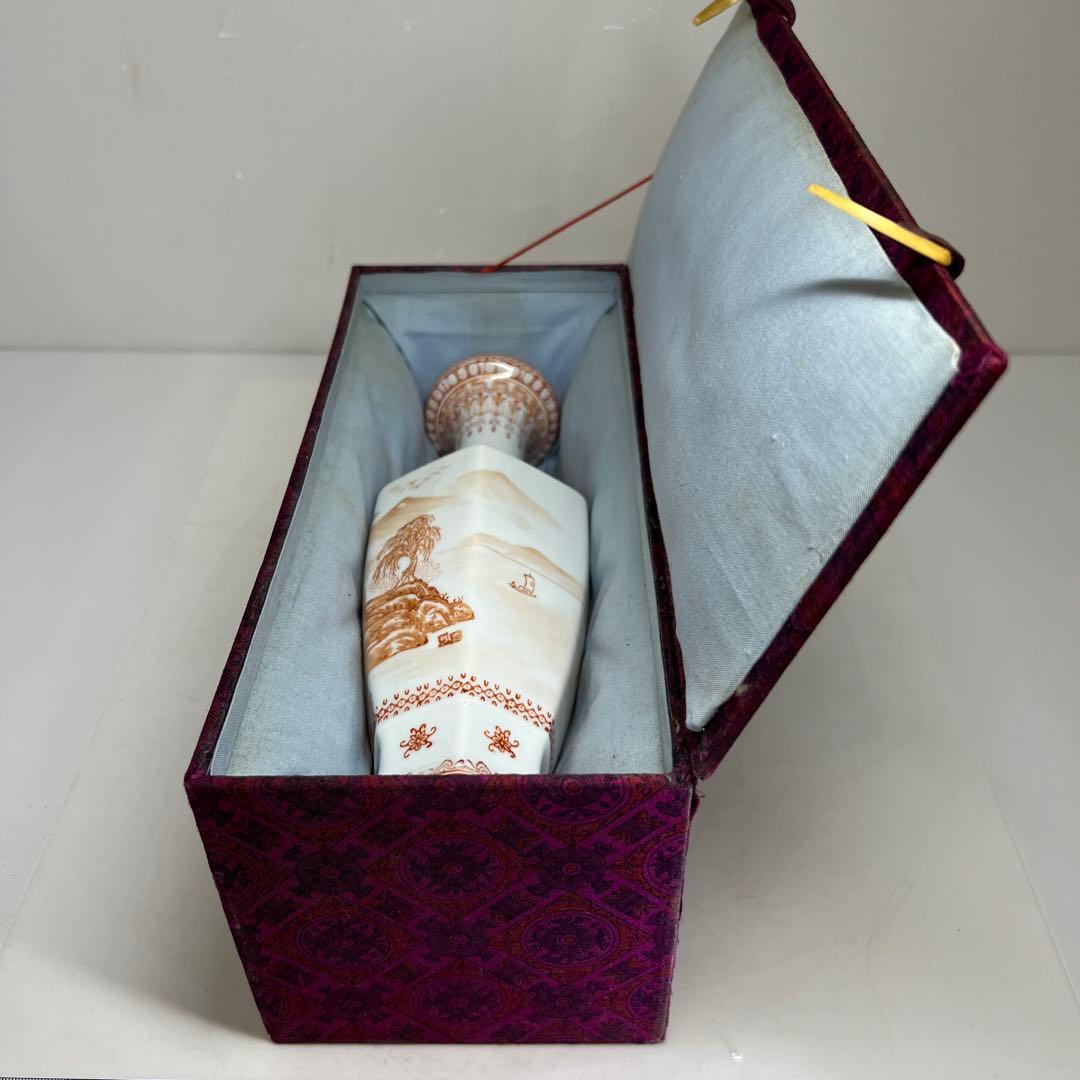 中国景徳鎮　薄胎花瓶　共箱　高さ約26㎝　東Y7-0520⑥