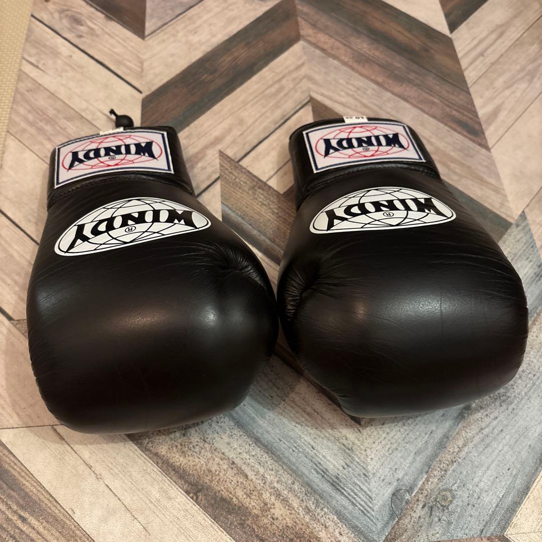 WINDY ボクシンググローブ 10オンス　黒