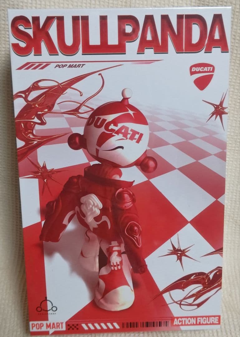 POPMART　スカルパンダ×DUCATI1/6　アクション　フィギュア