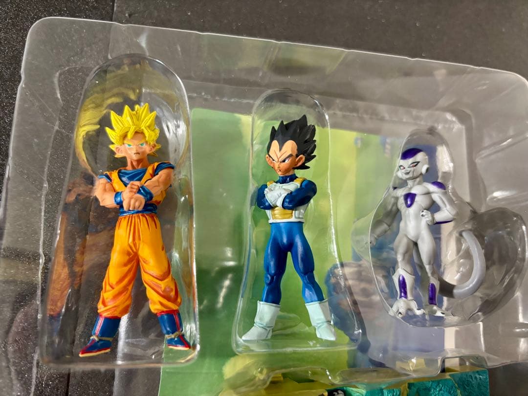 ドラゴンボールＺ　ジオラマフィギュアセット 全3巻　カリン塔型ディスプレイ台付