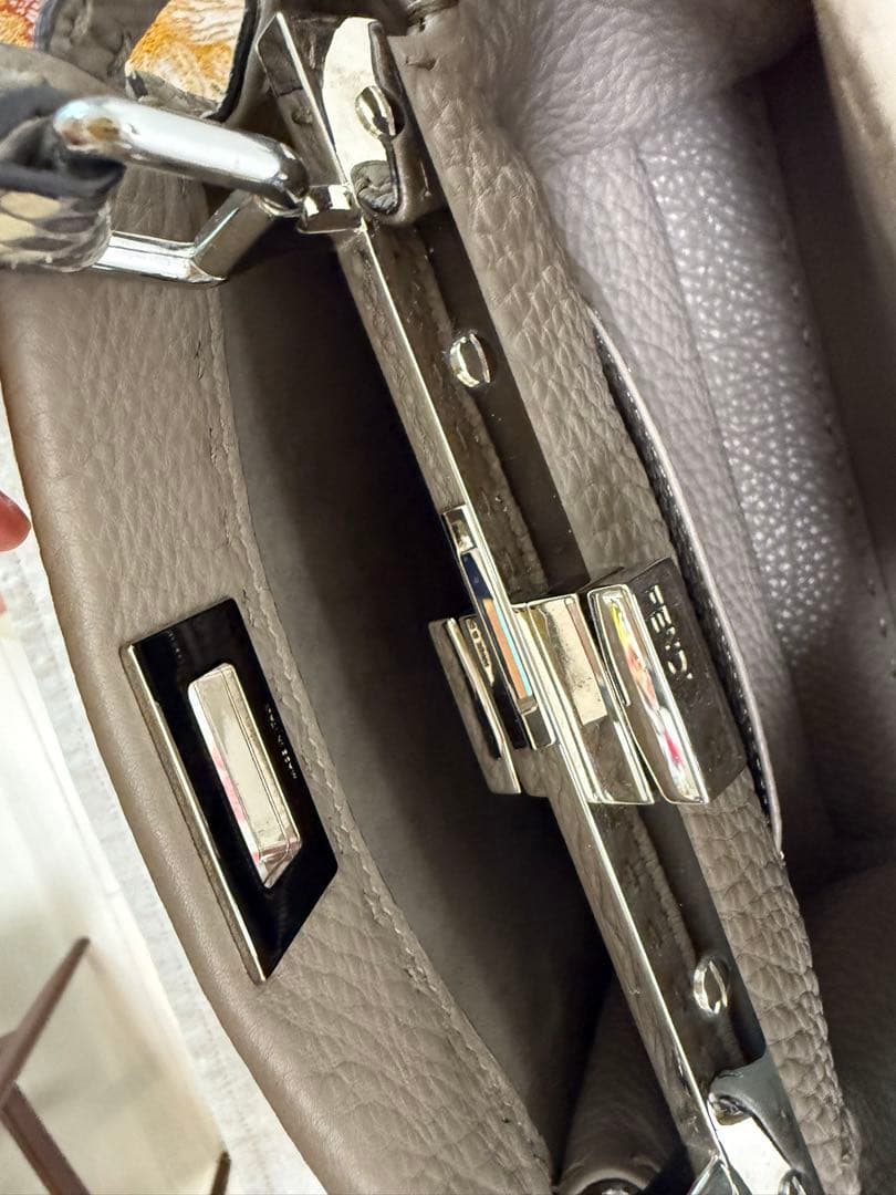 Nanana　FENDI ピーカブー　スモールサイズ　グレージュ