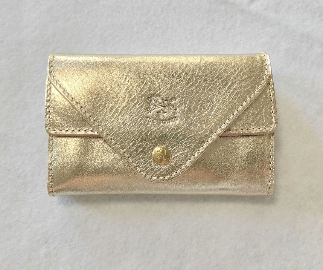 【新品】イルビゾンテ 二重フラップ ケース カード入れ プラチナ ゴールド