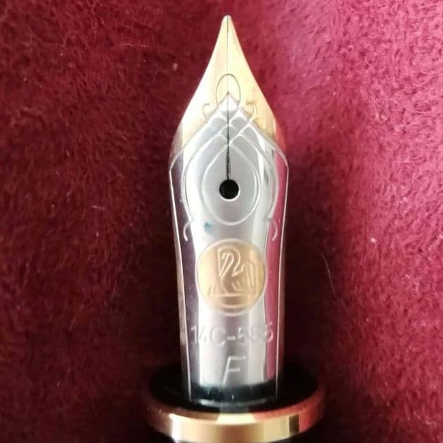 逸品　ペリカンスーベレーンM400　高い人気を誇るボルドー　ギフトボックスセット