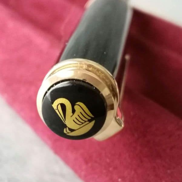 逸品　ペリカンスーベレーンM400　高い人気を誇るボルドー　ギフトボックスセット