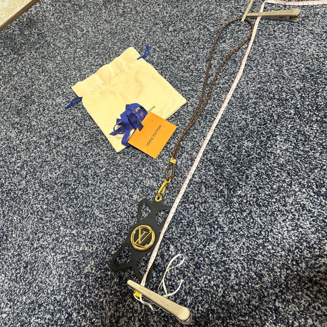 Louis Vuitton ブラックストラップ