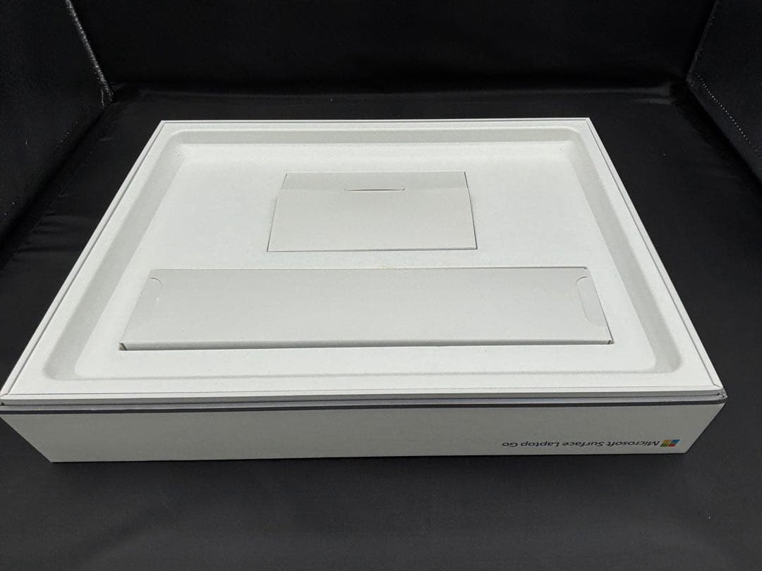 【美品】THH-00045 Surface Laptop Go