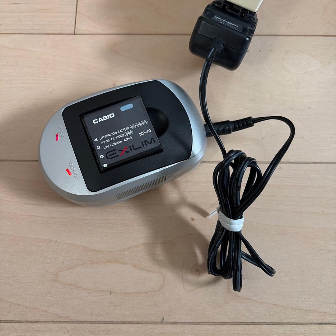 【動作確認済】　カシオ　エクシリム EX-Z100 デジカメ　ピンク