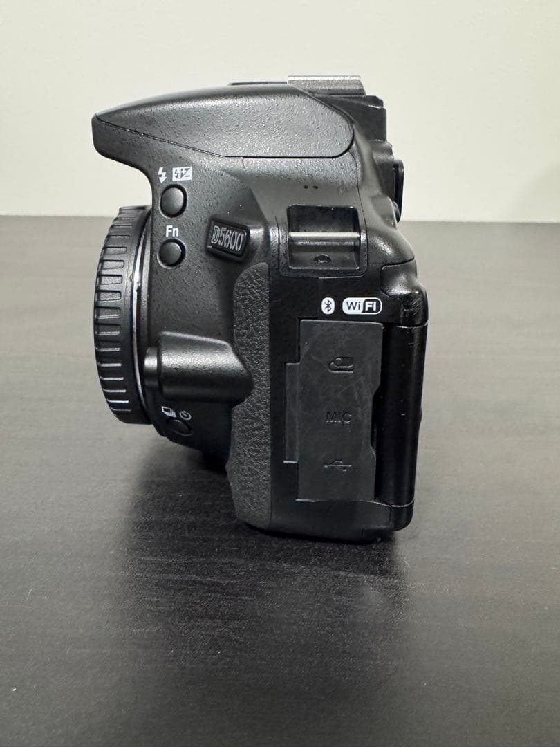 Nikon デジタル一眼レフカメラ D5600ダブルズームキット