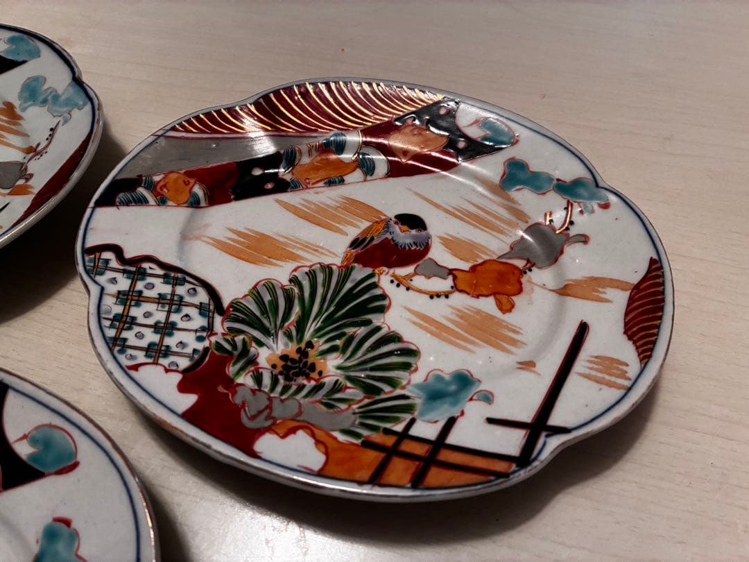 有田焼　古伊万里様式　染錦手（そめにしきて）花鳥地紋様江戸時代3枚セット