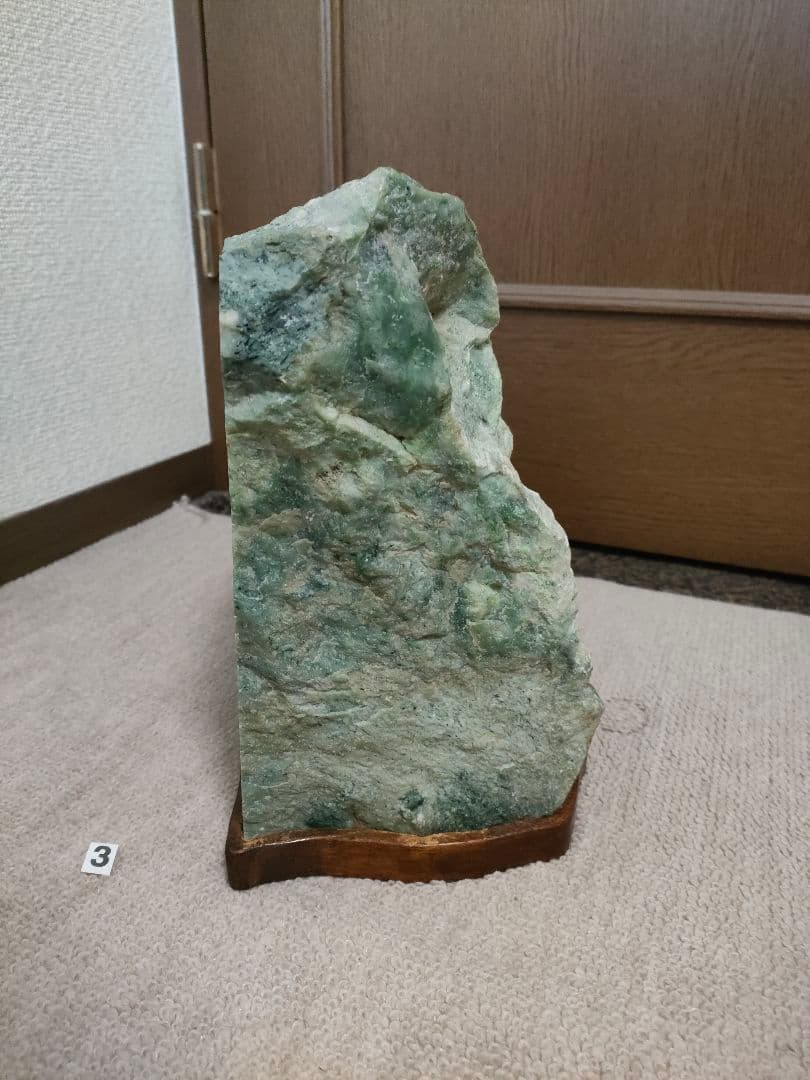 大型逸品！【日高翡翠】極上１７kg 原石 鑑賞石 天然石 標本石 国産鉱物