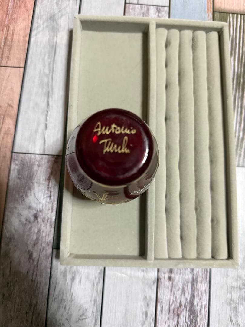 イタリアガラス工芸家 アントニオ·トゥルキの赤ガラスの花瓶(年数経過品)