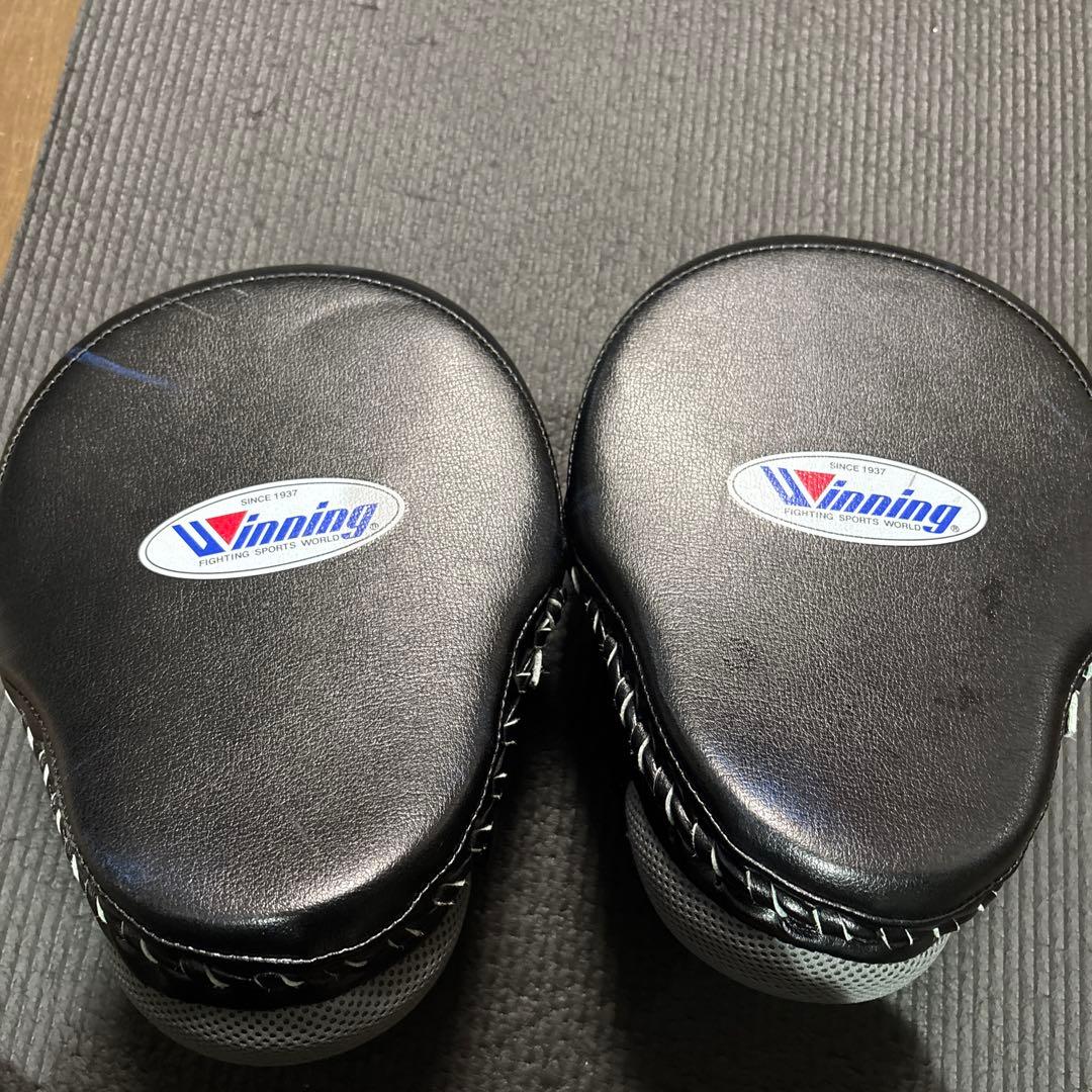 モ*チ様 Winning パンチングミット ブラック ヘットギア2個セット売り
