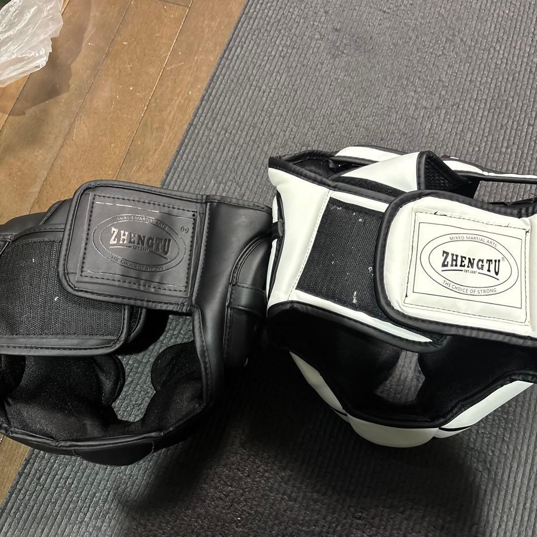 モ*チ様 Winning パンチングミット ブラック ヘットギア2個セット売り