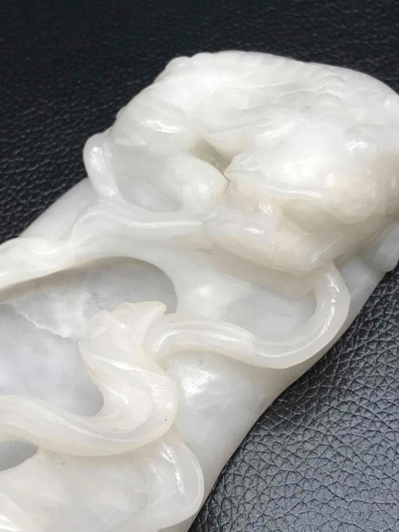清時代　和田白玉 双神獣獅子彫水洗　白和田玉彫り　水指　水差し　文房(F-29)