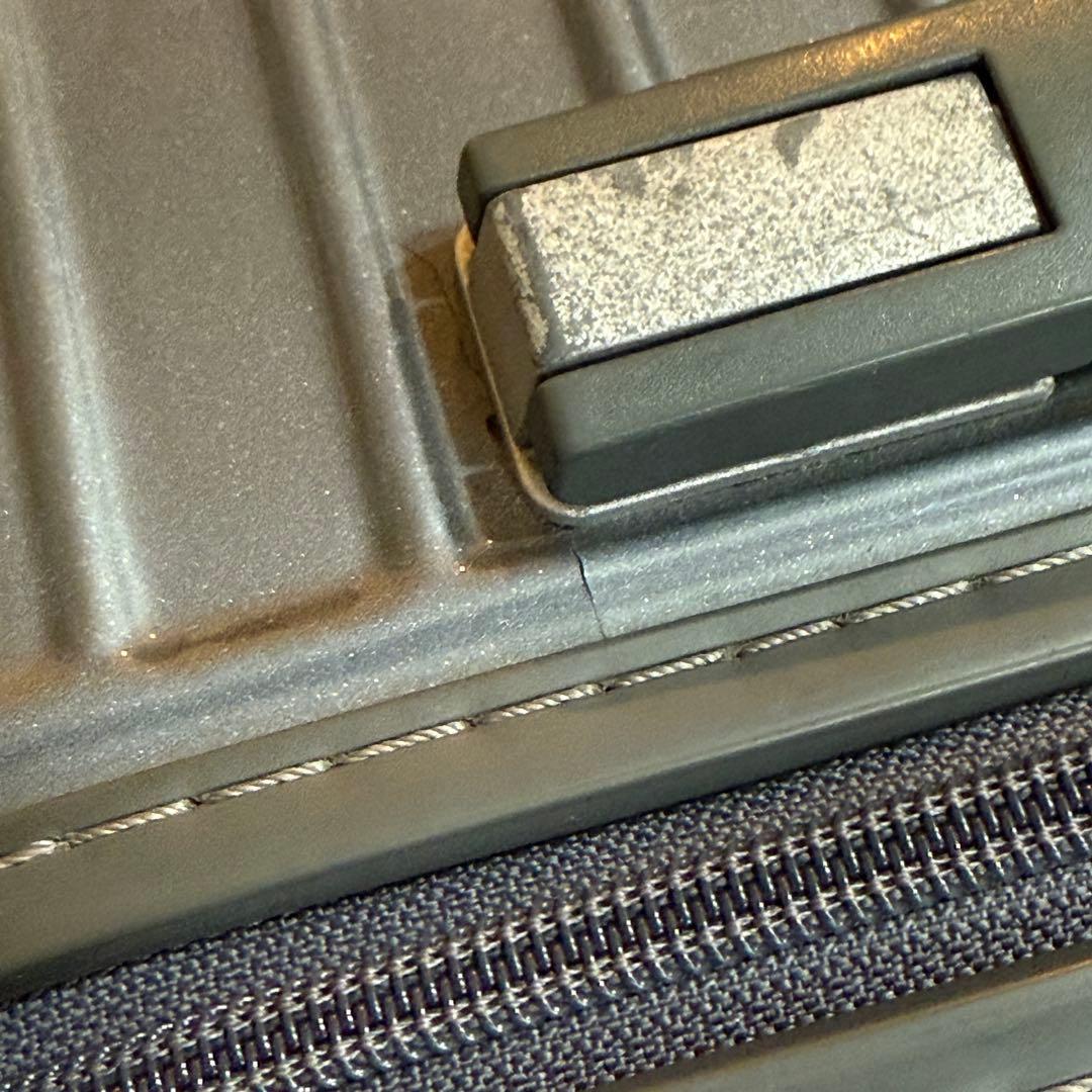 リモワ　RIMOWA サルサデラックス　2輪　32L 機内持込　グレー