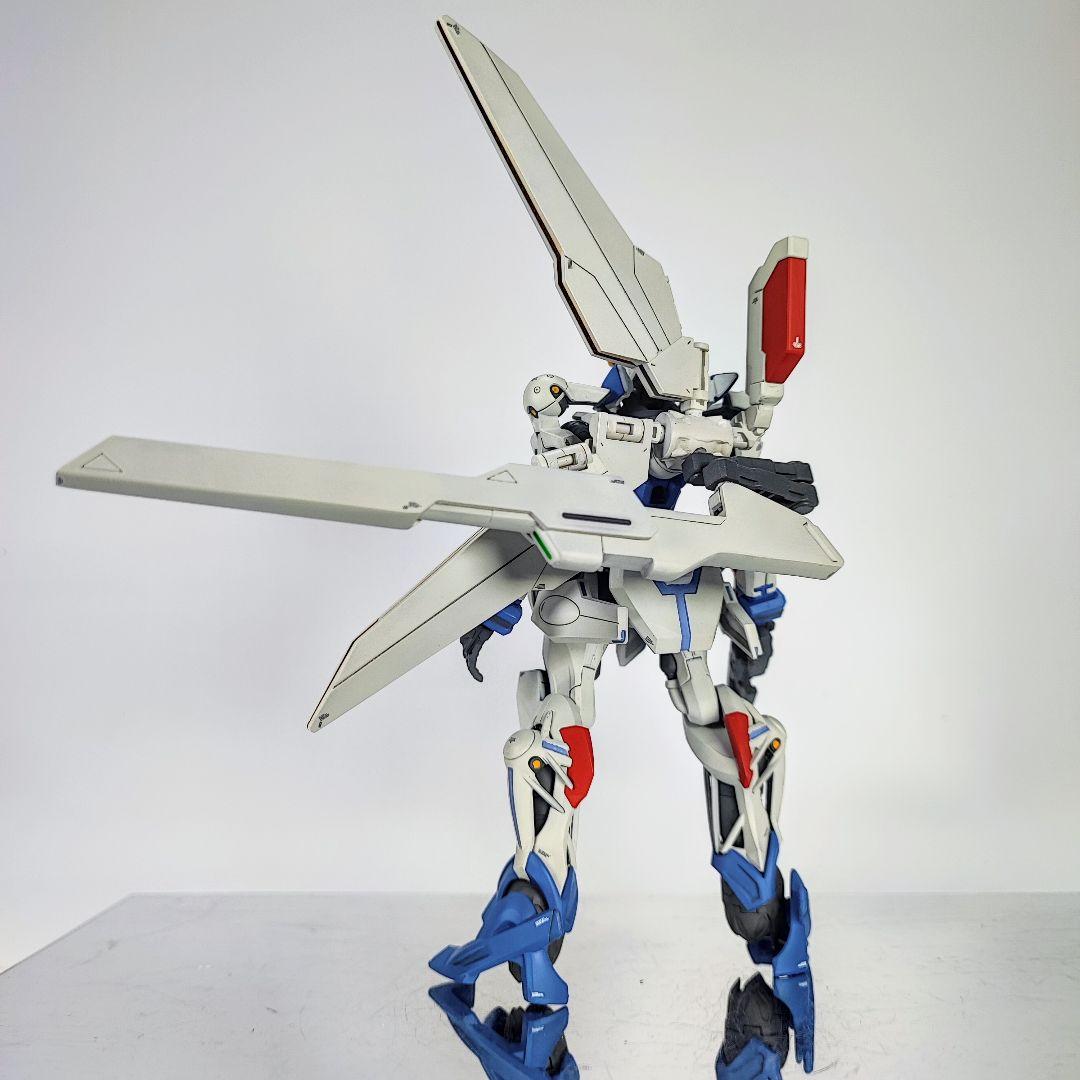 HGジークアクス ガンプラ完成品