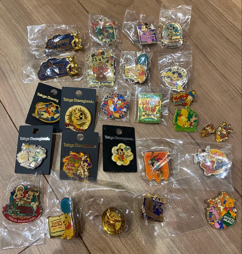 ディズニー　ピンバッジ26個