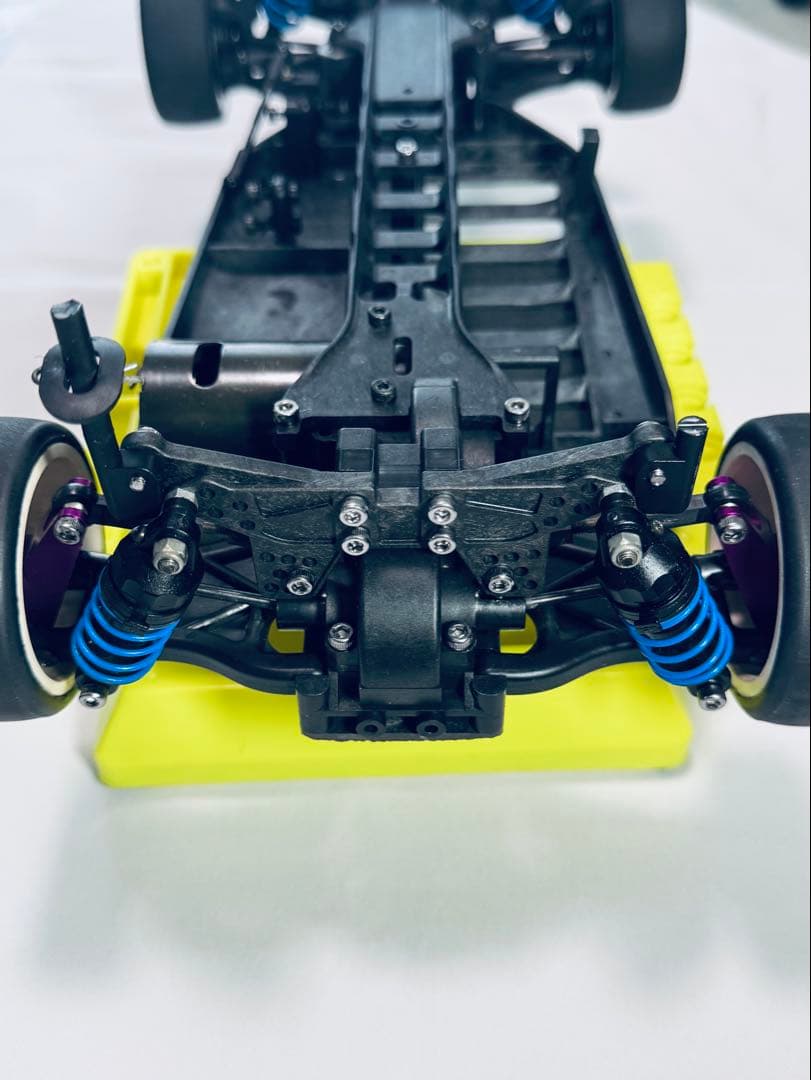 ヨコモ　MR-4TC シャーシのみ　と　予備パーツ　と説明書