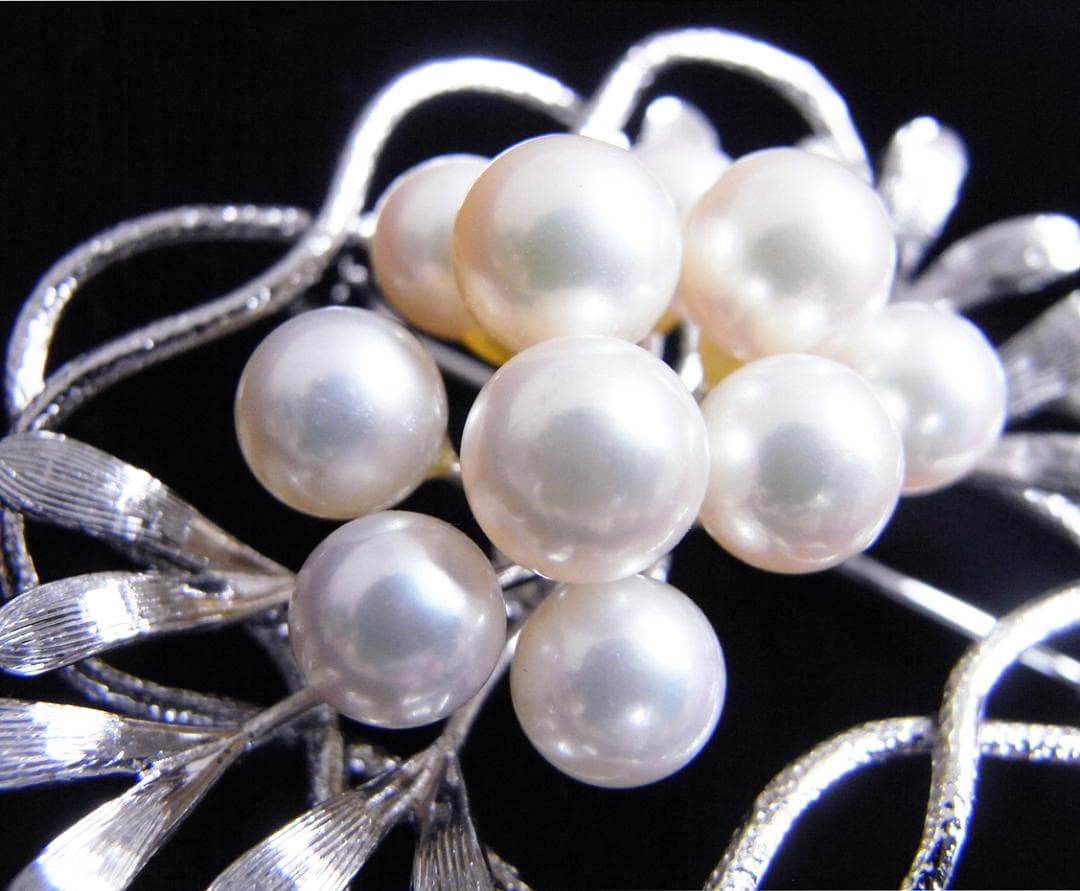 Moon★925シルバー(銀製)★本真珠ブローチ（アコヤ真珠)１０粒
