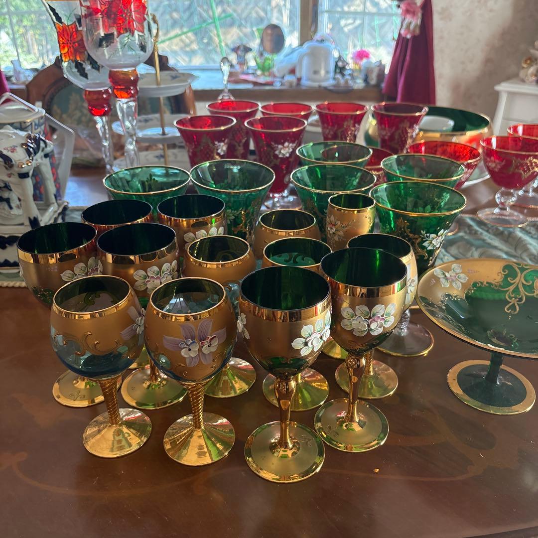 緑と金色の花柄ガラスグラスセット