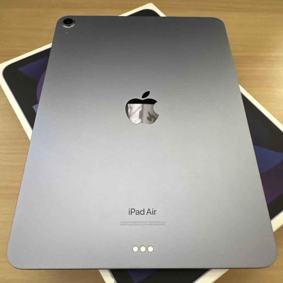 iPad Air (第5世代)／256GB／Wi-Fi／機種名:MME63J/A