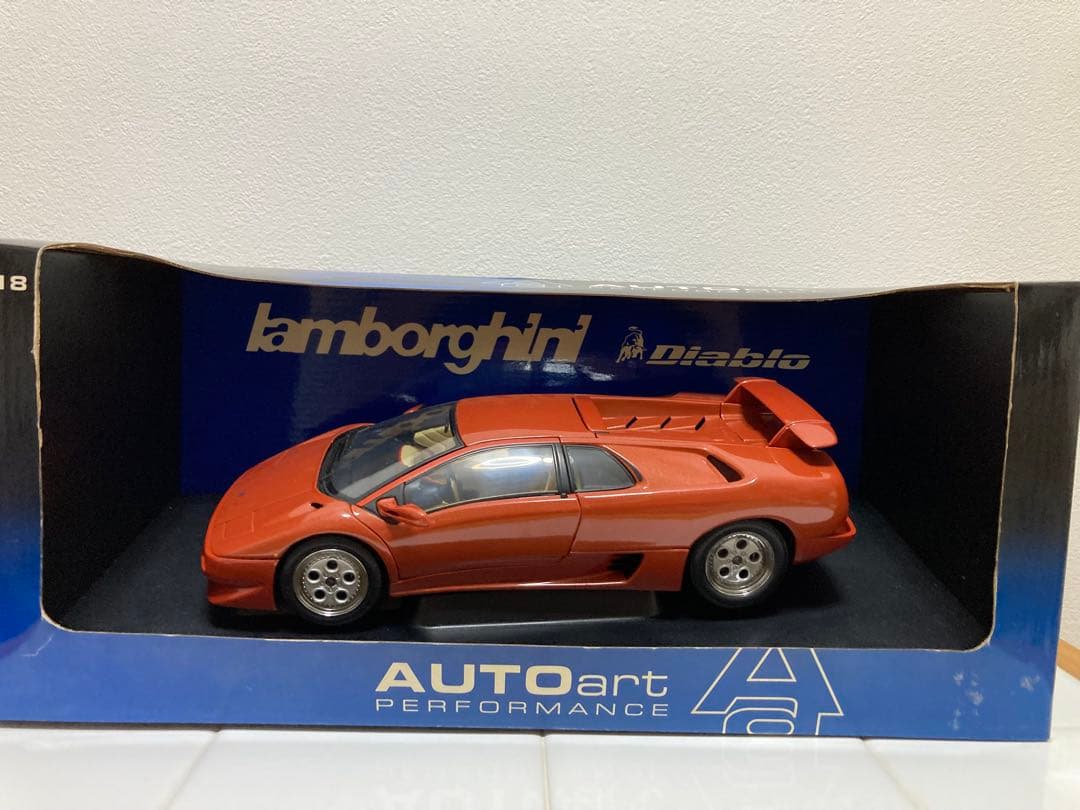 オートアート　1/18 ランボルギーニ　ディアブロ