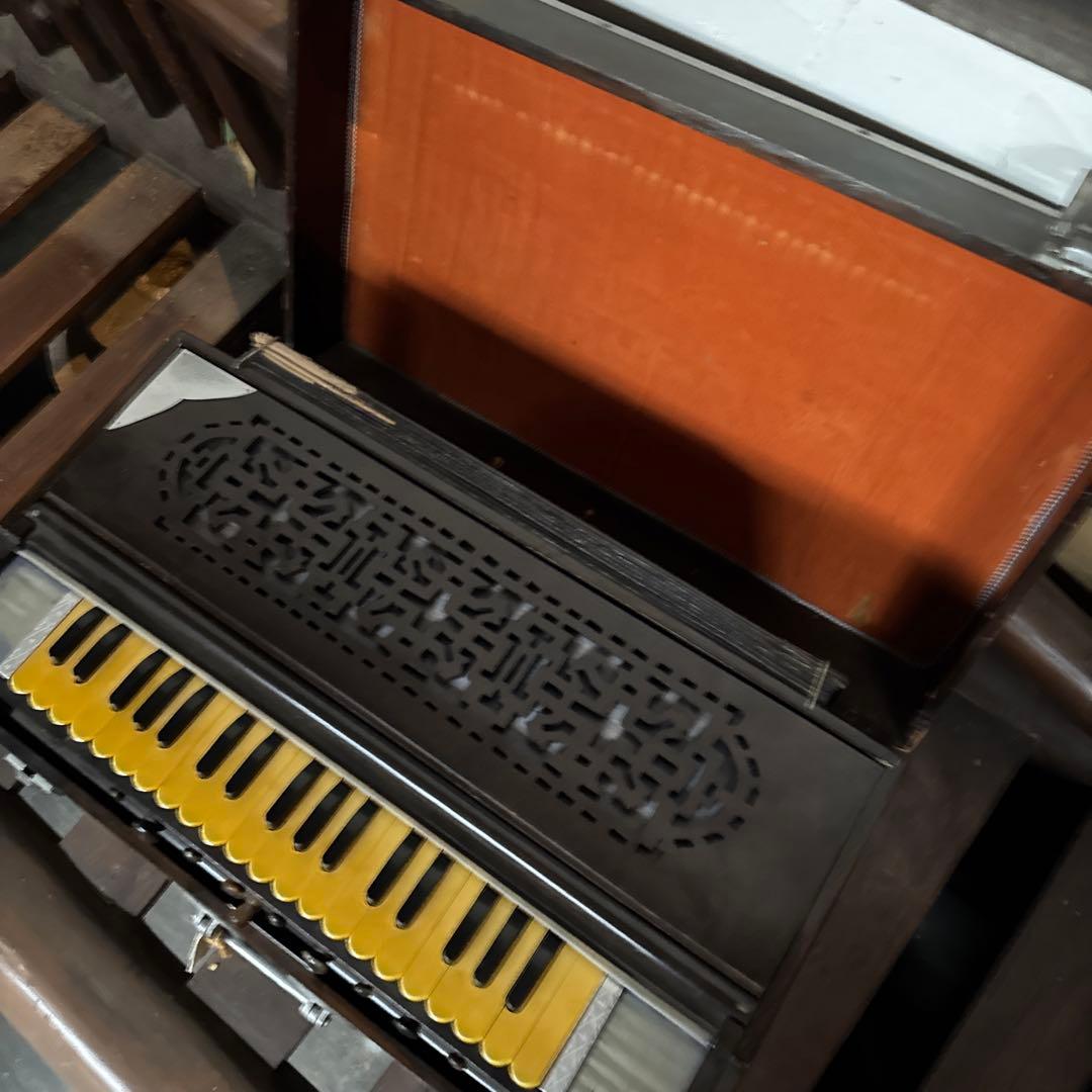 インドコロニアル　ハーモニウム キーチェンジャータイプ