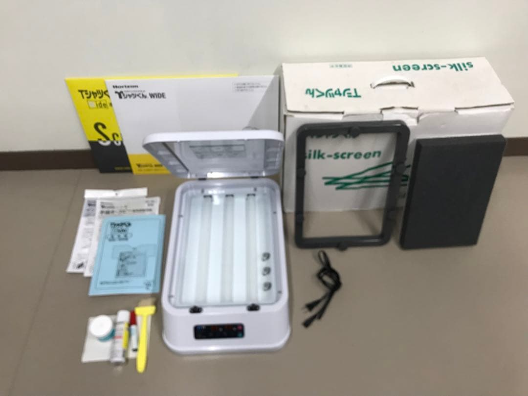 Tシャツくんワイド製版機　美品　シルクスクリーン9枚、インクなど即生産可能セット