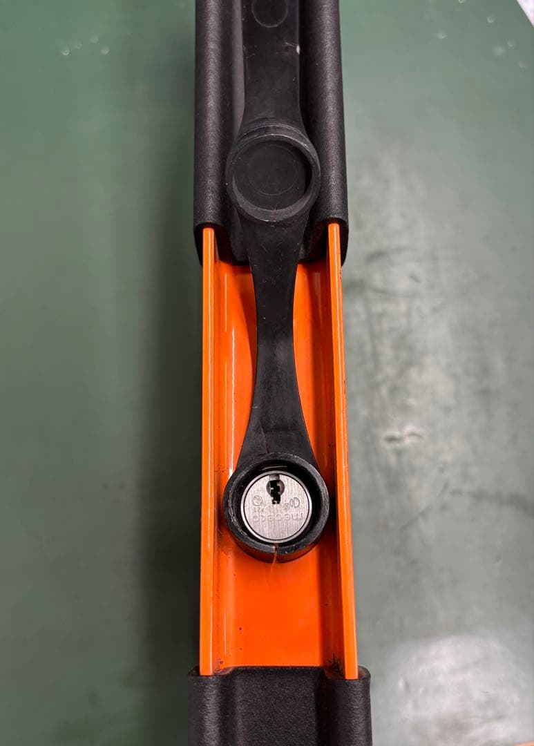 トヨタ　マックガード　カー ロック　ホイールロック 車両盗難防止