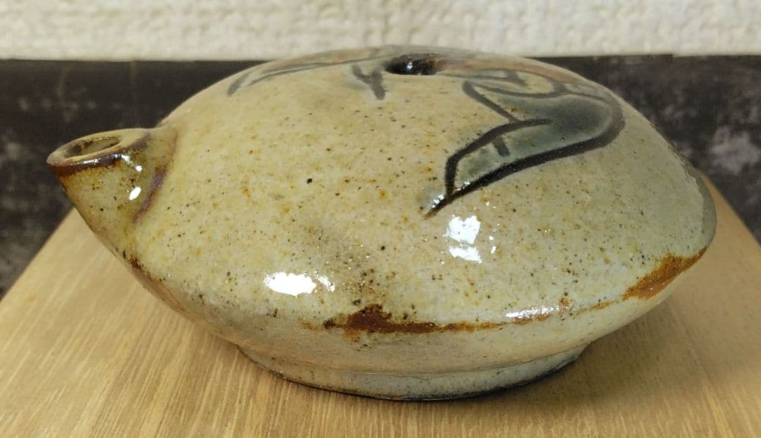 人間国宝 金城次郎 壷屋焼水滴 栞 共箱 美品 壺屋焼 魚紋水滴 やちむん