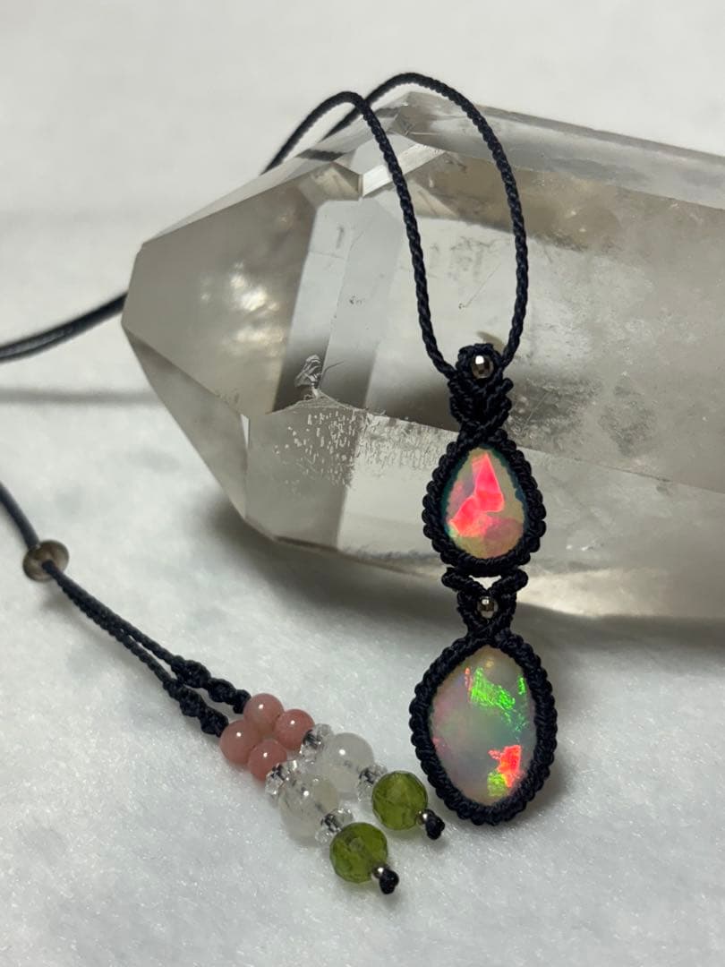 ◆ダブル オパール◆マクラメ編みペンダント