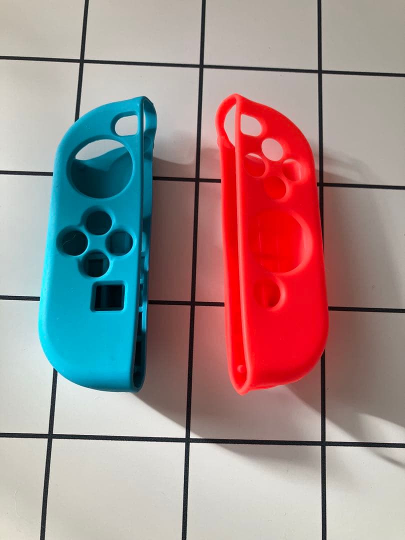 【付属品完備・おまけ付】Nintendo Switch 本体ネオンブルー/レッド